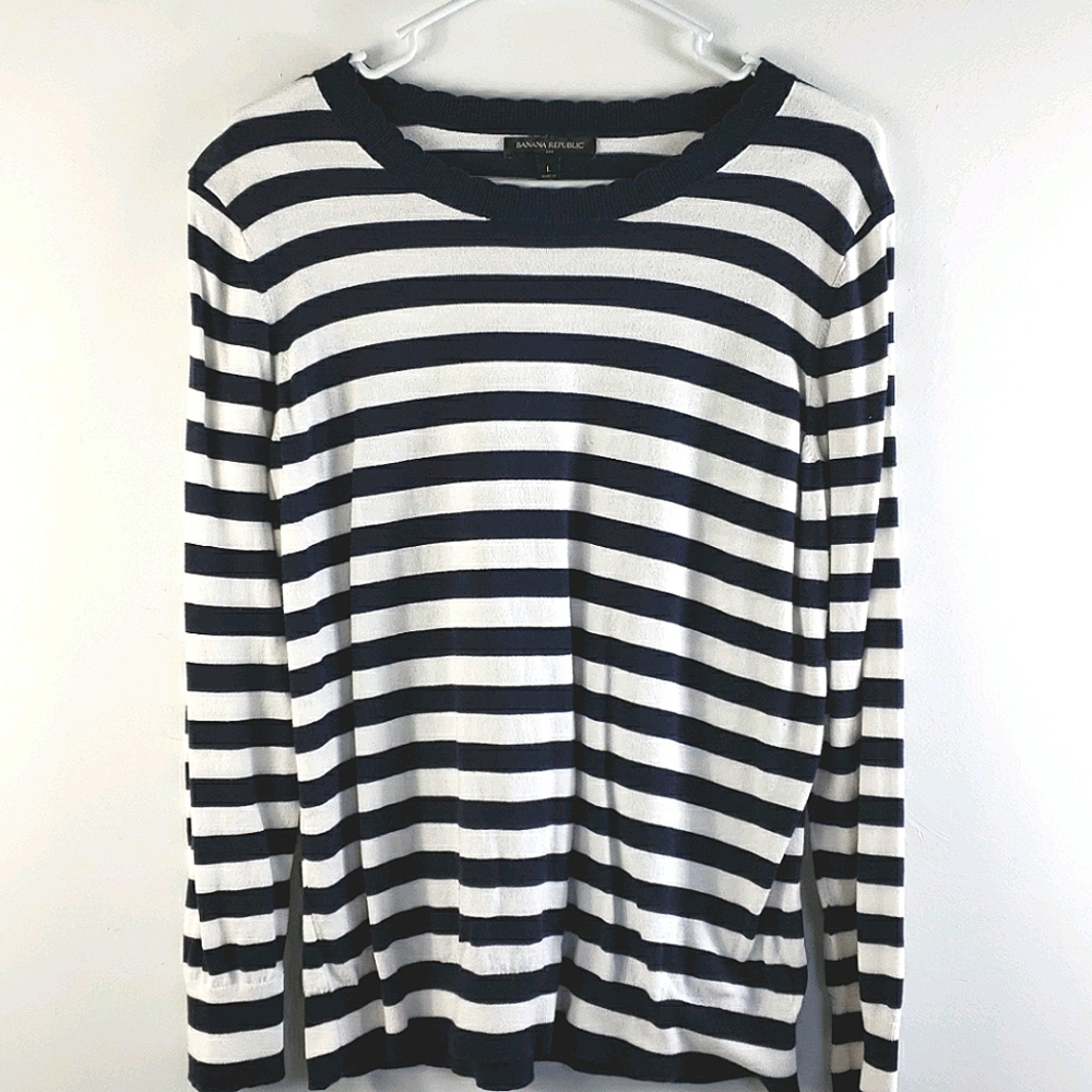 Banana Republic Navy & White Stripped Sweater